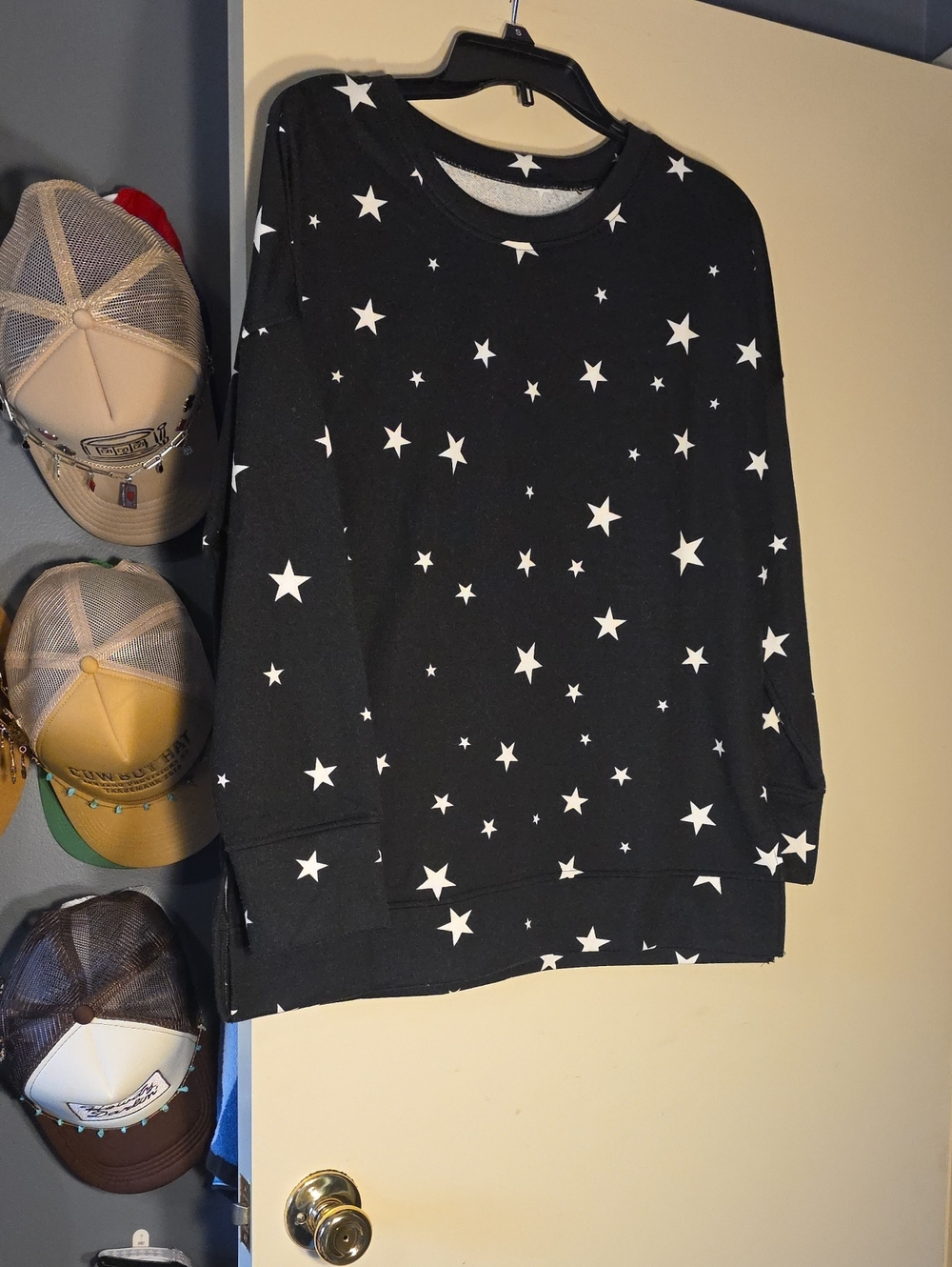 Nwot Black Star Print Sweatshirt
